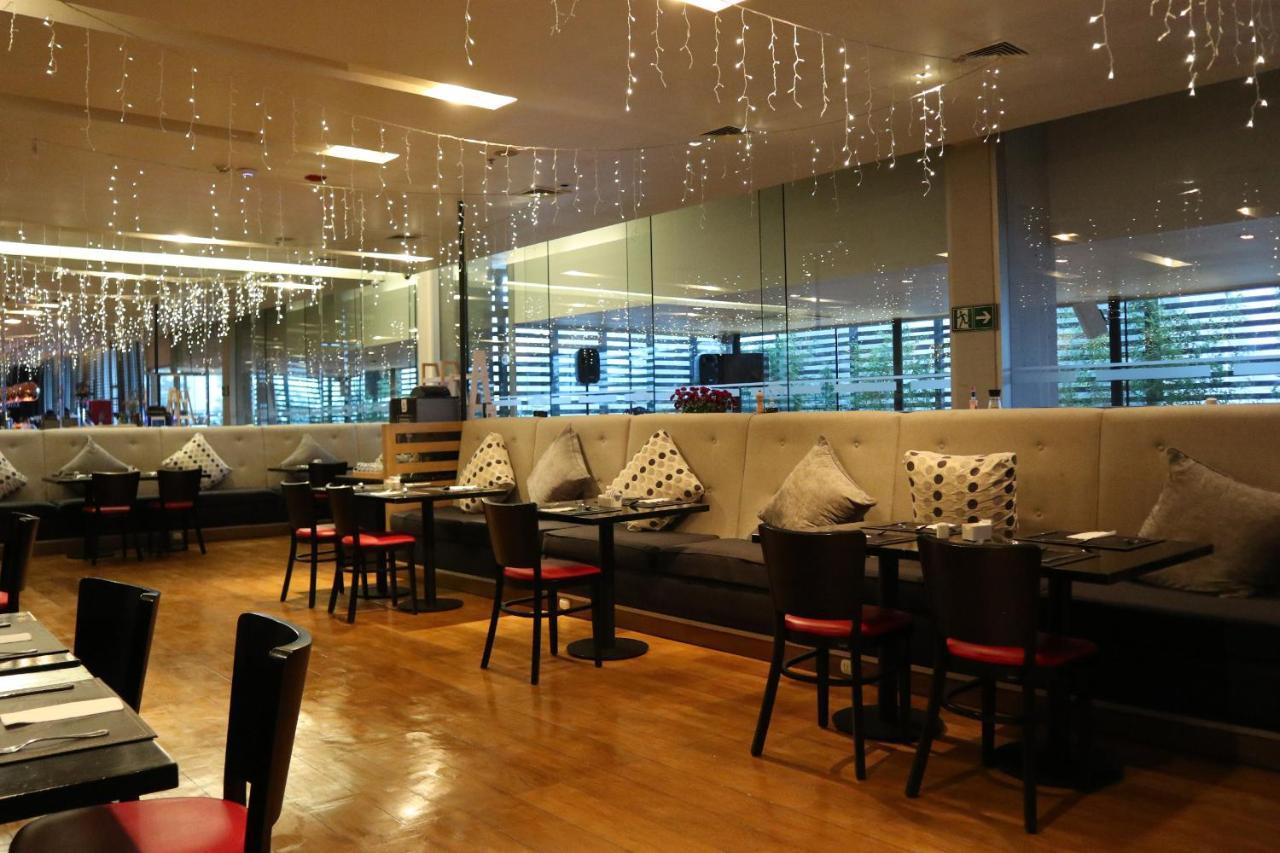 Hotel Wyndham Concepcion Pettra Exterior foto The interior of the restaurant