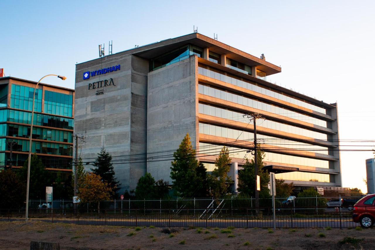 Hotel Wyndham Concepcion Pettra Exterior foto Pettera headquarters in Oulu